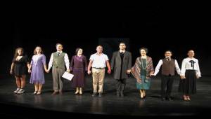 İzmir Şehir Tiyatroları’ndan Bedia Muvahhit’e özel gösterim