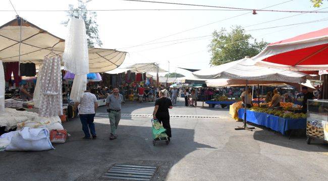 Torbalı pazarı yeni yerine taşındı