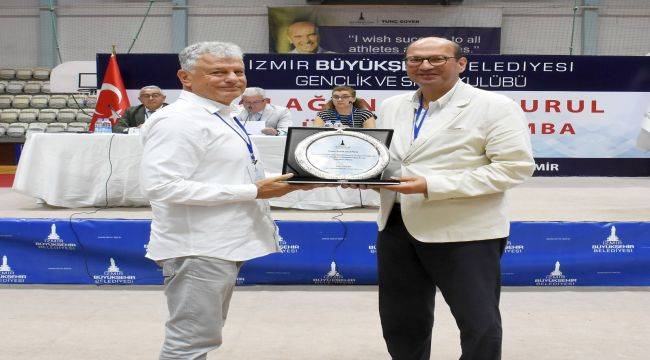 Büyükşehir Gençlik ve Spor Kulübü'nde bayrak değişimi