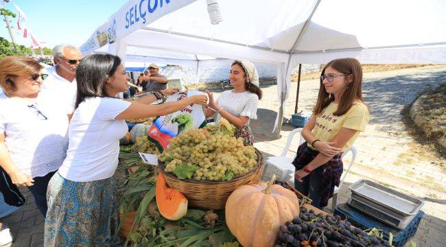 Efes Selçuk'ta Üzüm Şenliği Heyecanı