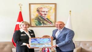 İngiltere Büyükelçisi Morris Başkan Soyer'i ziyaret etti