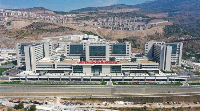 İzmir Bayraklı Şehir Hastanesi açılışı ertelendi