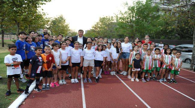 Karşıyaka’da 5 bin çocuk yaz tatilinde sporla buluştu