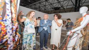 Türkiye’nin ilk Tekstil Bienali İzmir’de açıldı