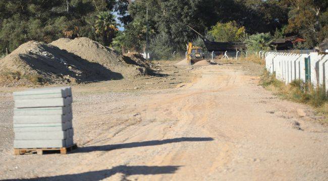 Ağaçlandırılan Pamucak Rekreasyon Alanı yürüyüş yoluna kavuşuyor