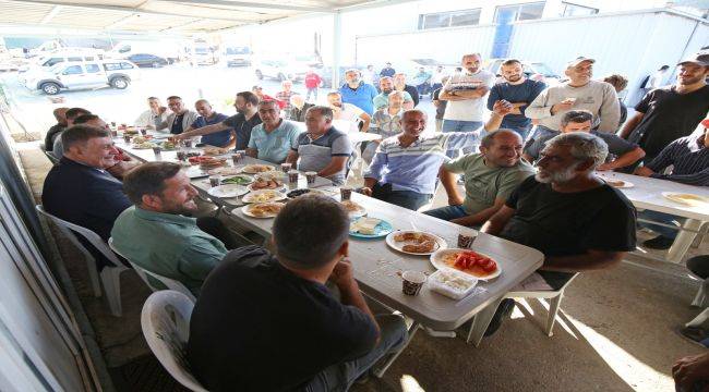 Başkan Tugay sanayi sitesi esnafı ile bir araya geldi