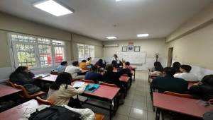 Bornovalı öğrenciler, sınavlara BELGEM'de hazırlanıyor