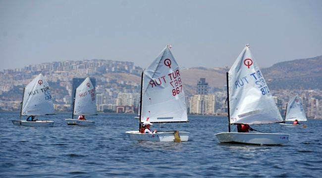 Cumhuriyet’in 100. yılında İzmir Körfezi şenlenecek