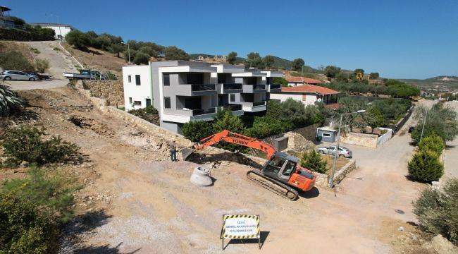 Foça'da kanalizasyon şebekesi imalatı başladı