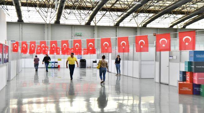 İzmir Cumhuriyet'in 100’üncü yıl kutlamalarına hazırlanıyor