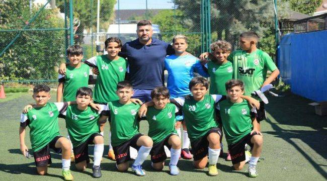 Narlıdereli amatör futbolcular başarılarıyla dikkat çekiyor