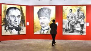 “Atatürk: İz Bırakan İlkler Dev Portreler” sergisi açıldı