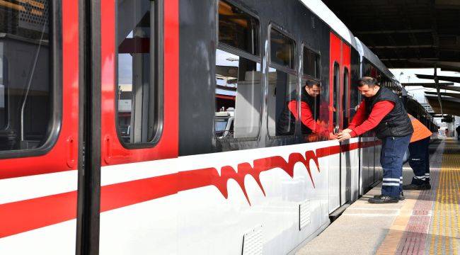 İzmir Metro yolcu güvenliğini önemsiyor