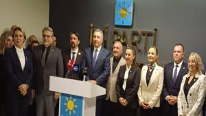 İYİ Parti İzmir’in 10 ilçe adayını tanıttı