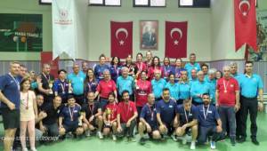 Çiğli Belediyesi Masa Tenisi Turnuvası'nda Şampiyon Oldu