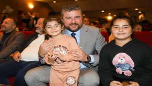 Diyabetli Çocuklara Ölçüm Sensörlerini Dağıttı