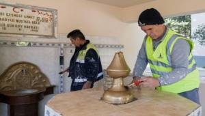 Bayram Öncesi Mezarlıklara Özel Bakım