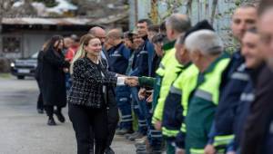 Belediye Çalışanlarıyla Bayramlaştı