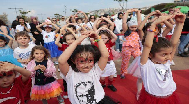 23 Nisan coşkusu Konak'ta Doyasıya Yaşandı