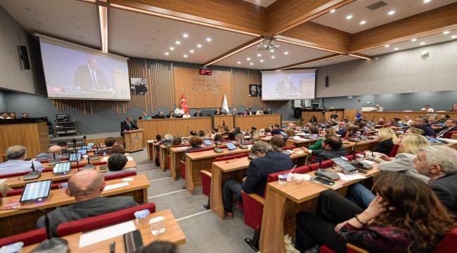 7 saatlik oturumda Büyükşehir ve ESHOT’un 2024 yılı faaliyet raporları kabul edildi 