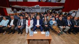  Başkan Tugay Foça efsanesinin belgeselini izledi “Ne mutlu ki Nihat Dirim var”