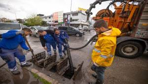 İzmir’de Yağmur Alarmı
