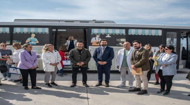 Mobil Barista Otobüsü Kuşadası’nda da gençlere ulaştı