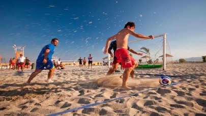 İzmir'de Yazın Ritmini Sporla Yakalayın