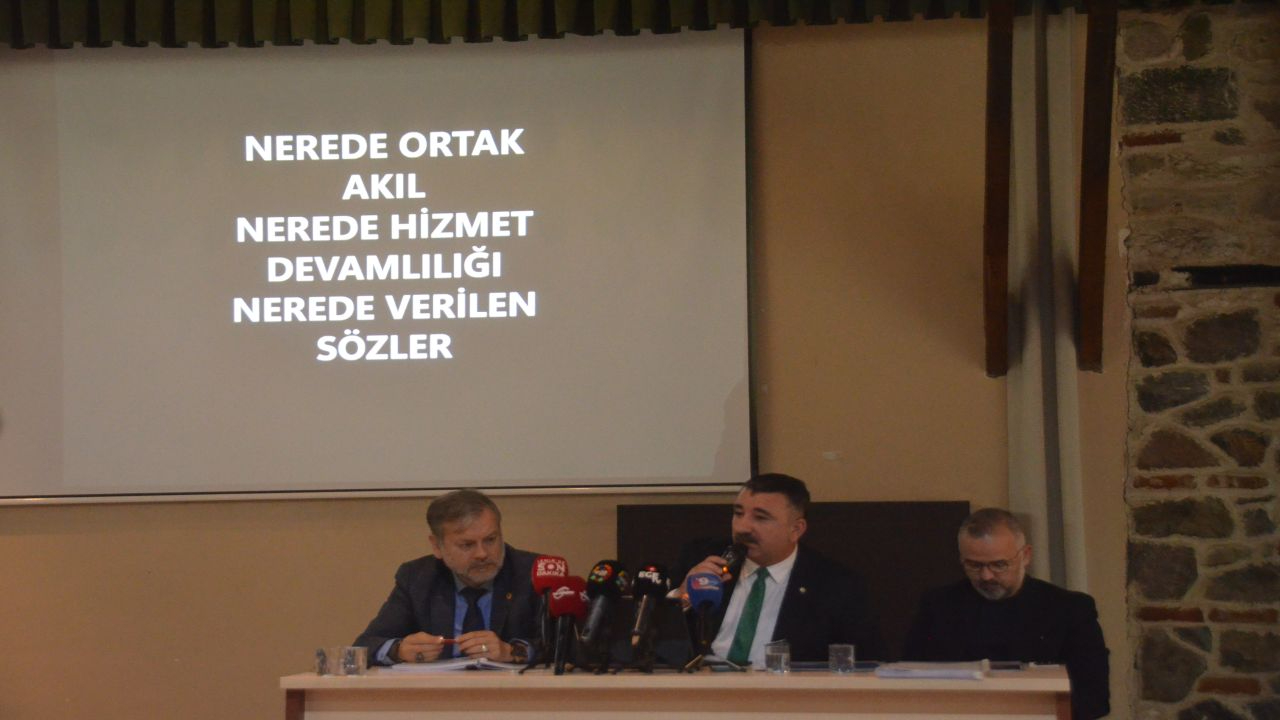 Ak Parti Konak İlçe Başkanlığı, Konak Belediyesi’nden Memnun Değil