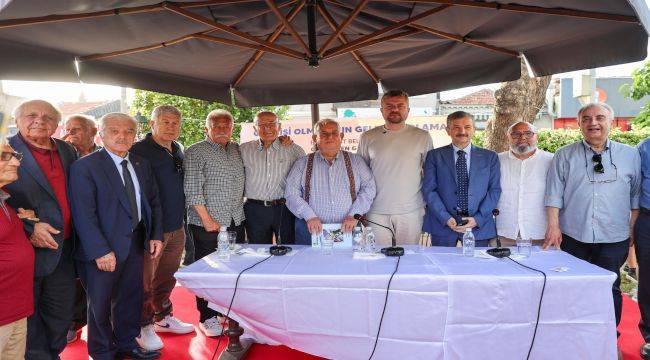 Aynı Koltuğa Oturan İki Başkan Bir Araya Geldi