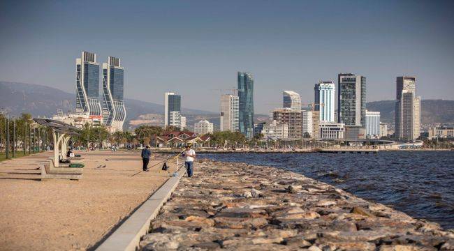 İzmir’in afet sonrası toplanma alanlarının analizi yapıldı  