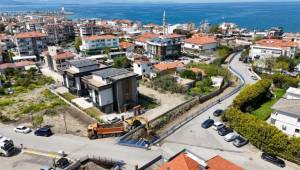 İzmir Yaza Bağlandı