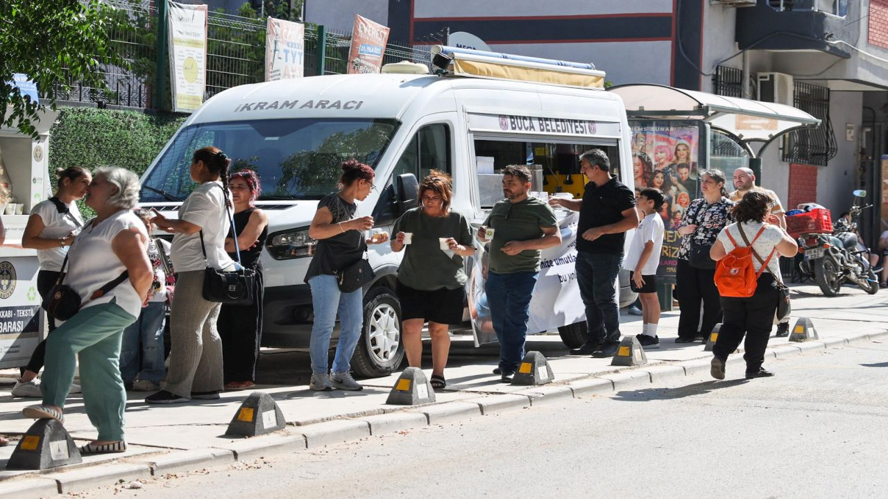 LGS'ye Gİiren Öğrenciler ve Ailelerine İkram