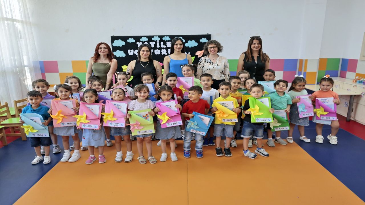Konaklı minikler karne sevinci yaşadı