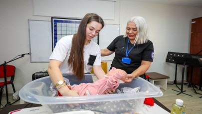 Gaziemir Gebe Okulu’nda anneliğe hazırlık