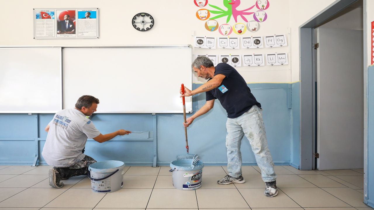 Narlıdere Belediyesi'nden okullara bakım desteği
