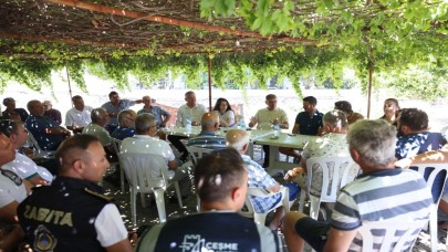 Başkan Tugay yangın bölgelerini yalnız bırakmıyor