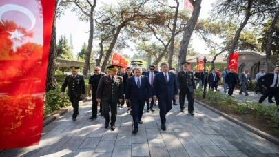 Başkan Tugay 15 Temmuz şehitlerini andı