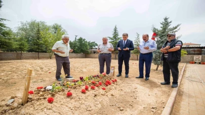 Başkan Tugay, Yangın Şehidi Demir’i unutmadı