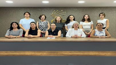 CHP İzmir’den kadın cinayetlerine tepki