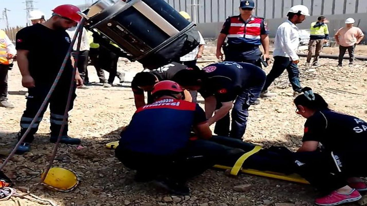 İzmir İtfaiyesi kuyuya düşen yurttaşı kurtardı