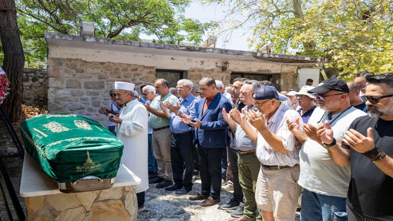 Tacettin Bayır’ın annesi son yolculuğuna uğurlandı