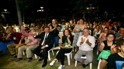 Başkan Tugay, Alaybey Mahalle Şenliği’ne katıldı