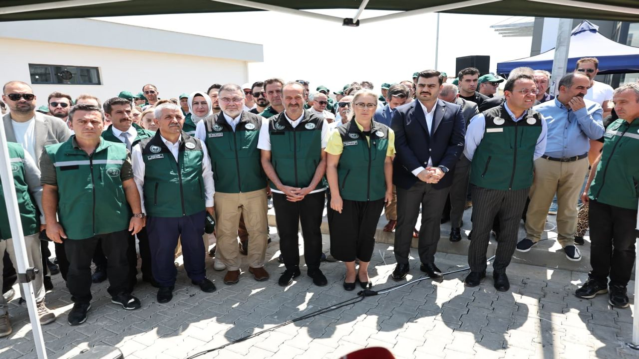 "Her bir yatırımımız İzmir için her bir çalışmamız İzmirli için..."