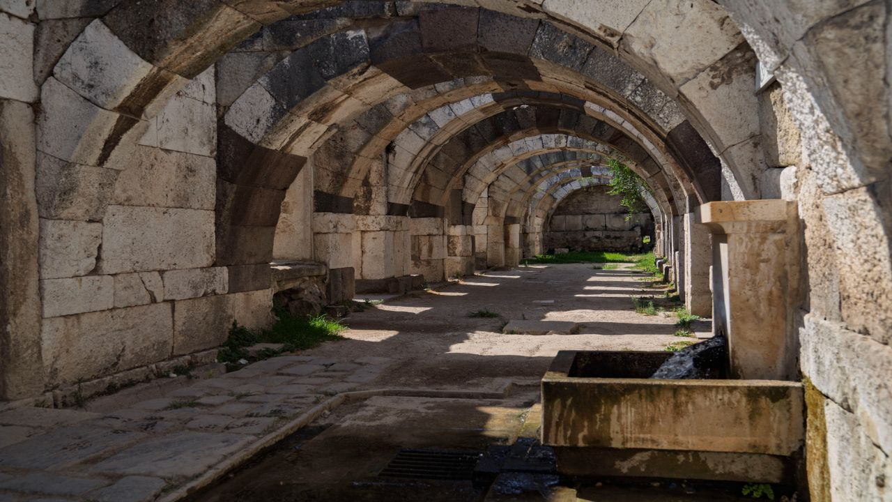 Büyükşehir’den Smyrna Antik Kenti’ne “tarihi destek”