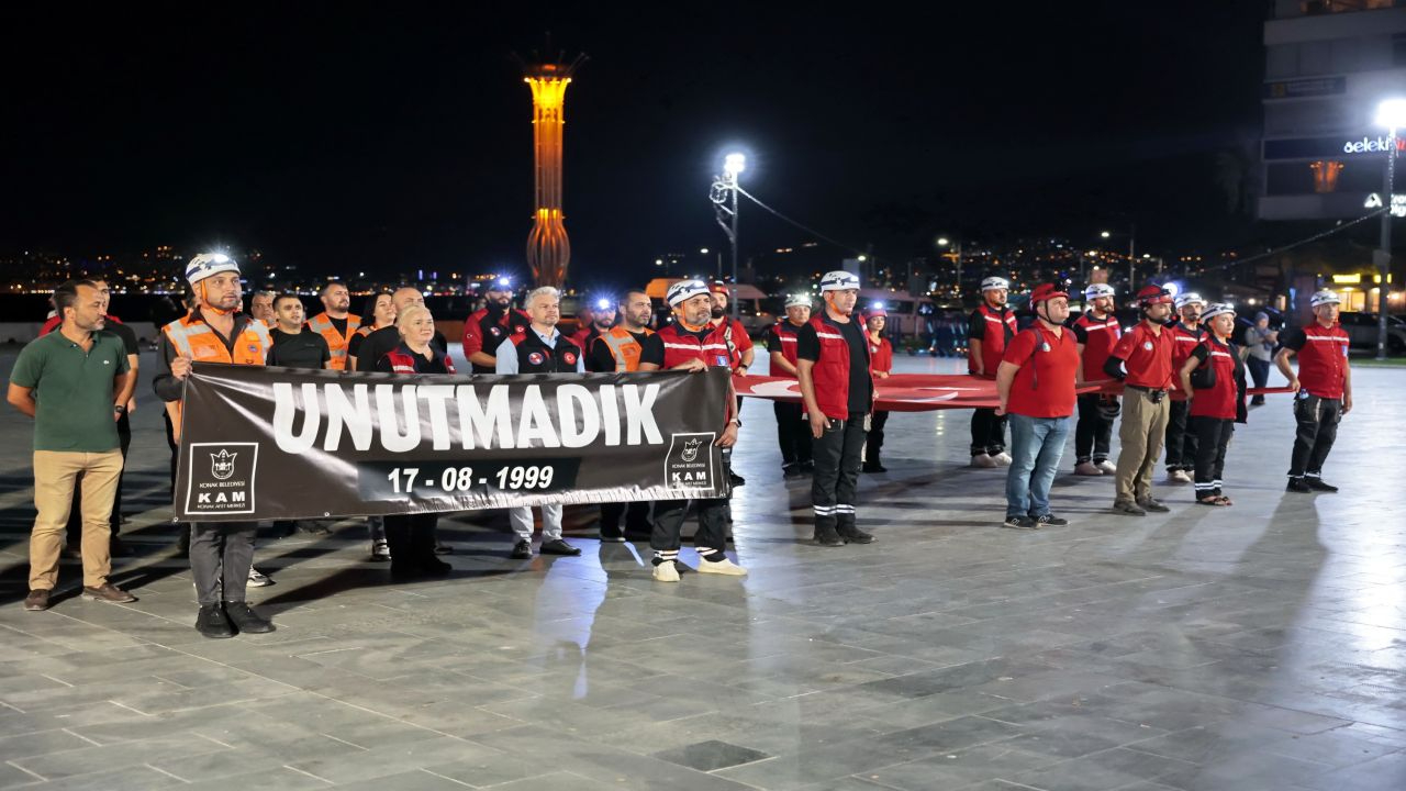 Konak’ta sessiz yürüyüş