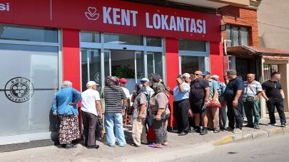 Bir ekmek 15 lira, Buca’da 4 çeşit yemek 50 lira