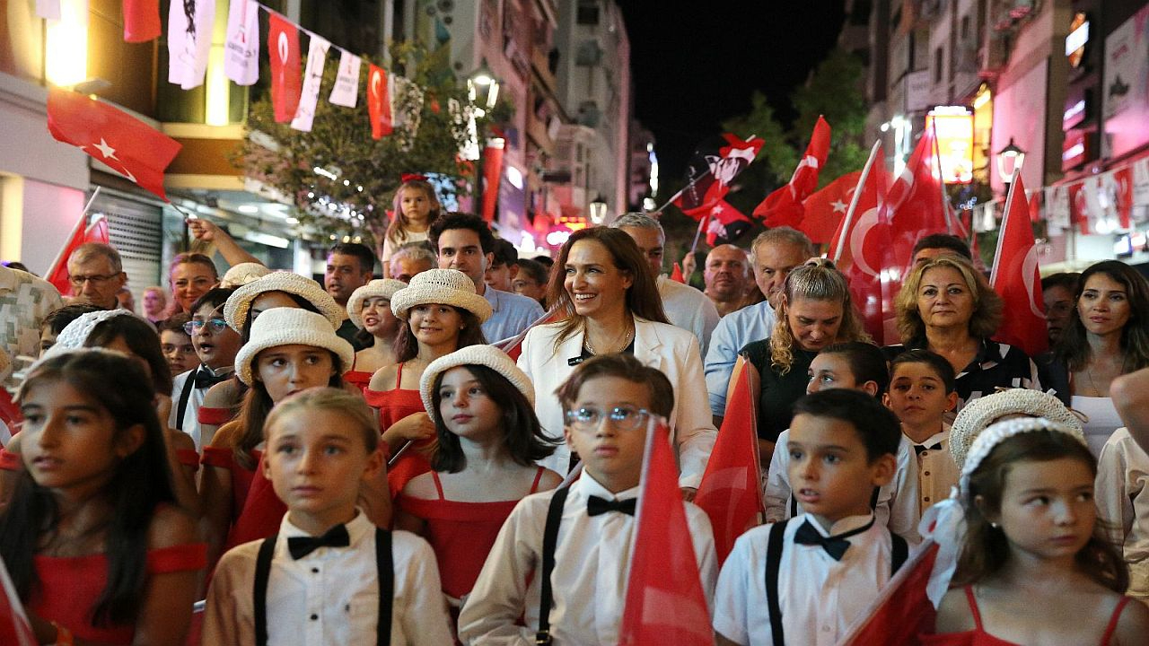 Karşıyaka’yı ‘zafer’ coşkusu sardı