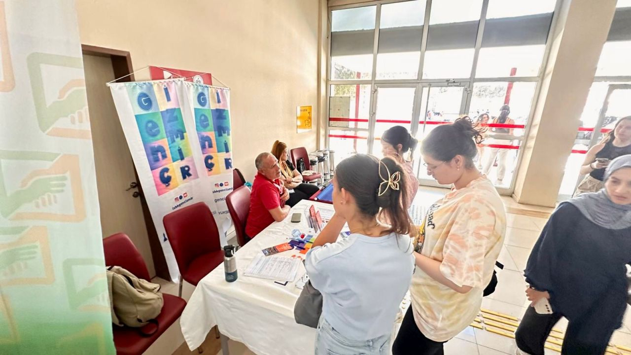 Büyükşehir “Genç İzmir” ile üniversite kampüslerinde