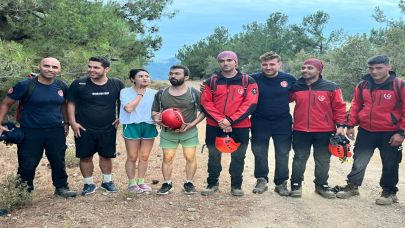 İzmir İtfaiyesi kayalıklarda mahsur kalan üç genci kurtardı